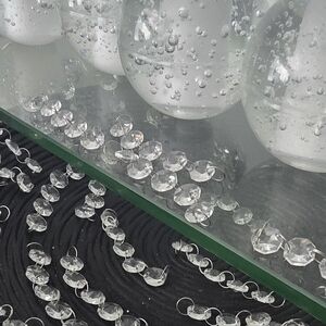 Set of 40 clear acrylic chandelier pieces, each 4 inches